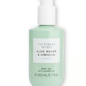 Victoria's Secret Aloe Water & Hibiscus Body Oil - Light Green
